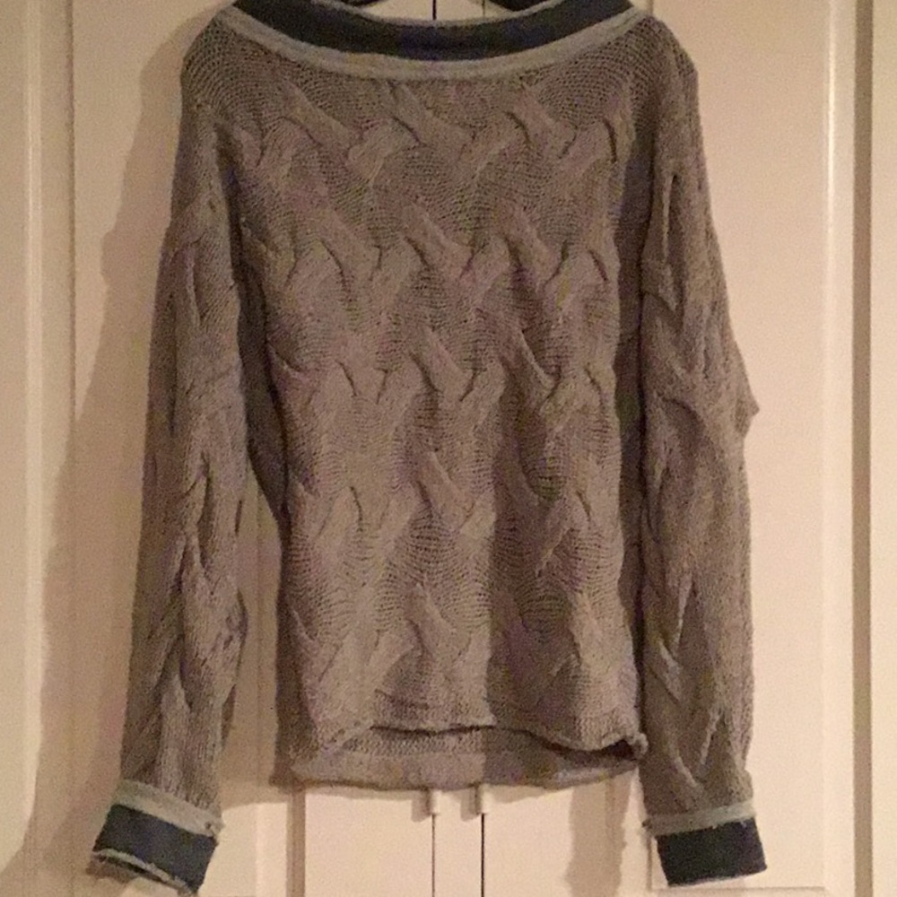 Sweater - Picture 2 of 4